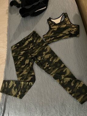 Camo Sports Bra and Leggings Set - Olive Green Camo